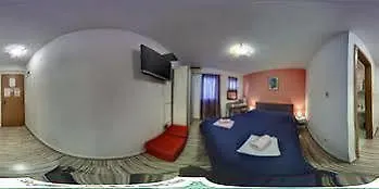 Damira Hotell 2*