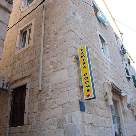 Damira Hotell 2*